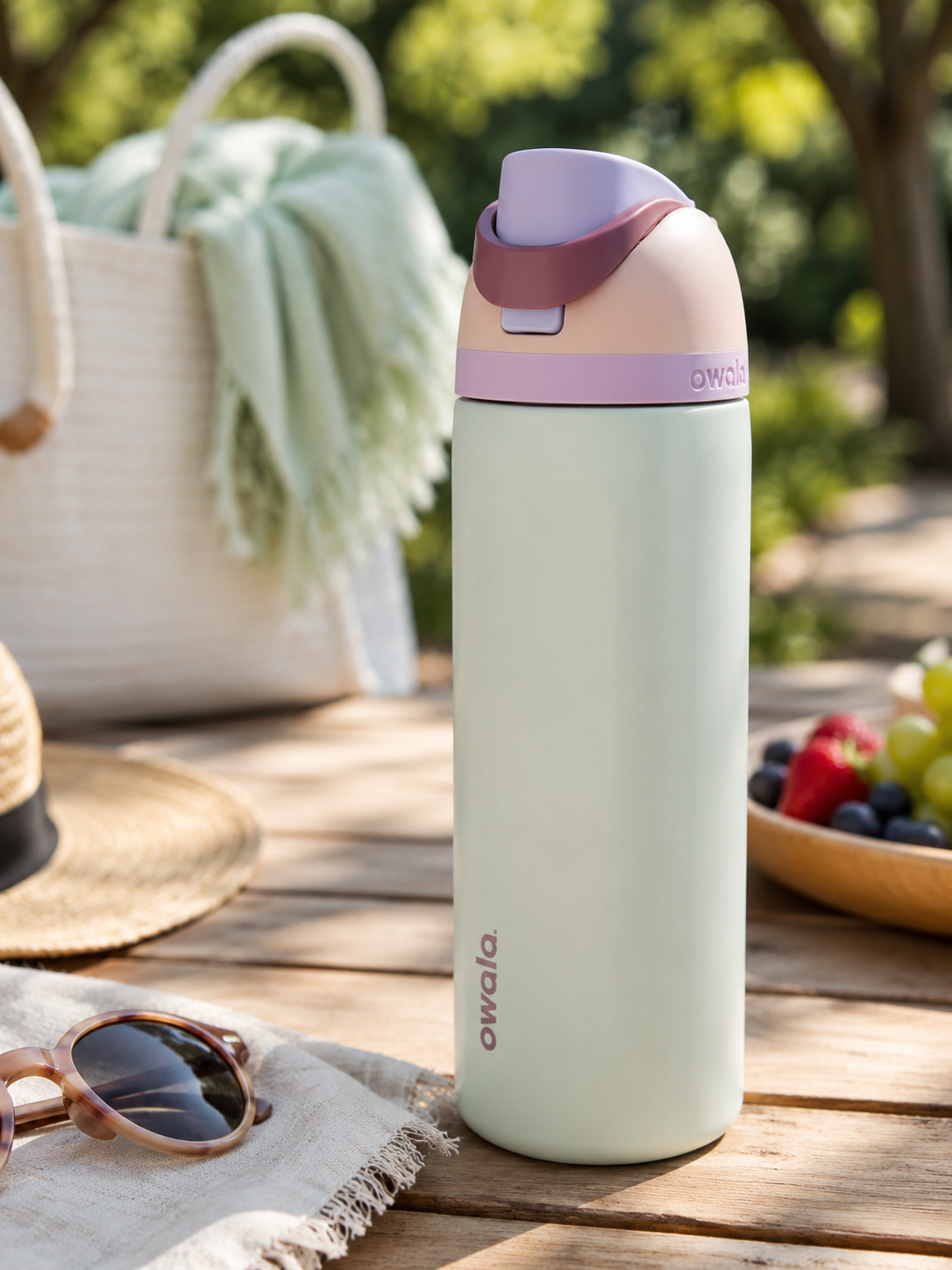 24 oz Owala FreeSip Water Bottle